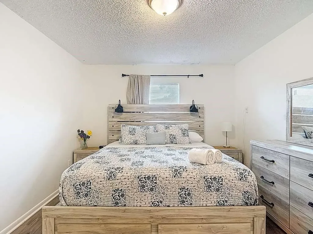 2520 W Saint John Street Tampa FL 33607