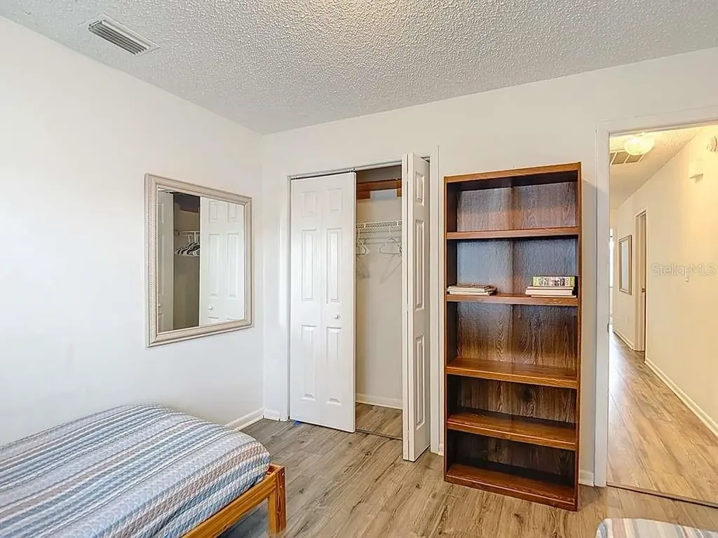 2520 W Saint John Street Tampa FL 33607