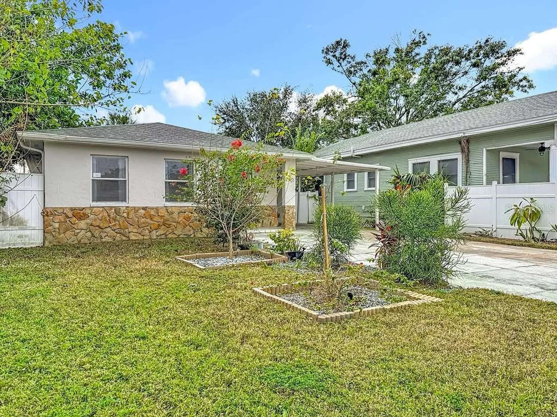 2520 W Saint John Street Tampa FL 33607