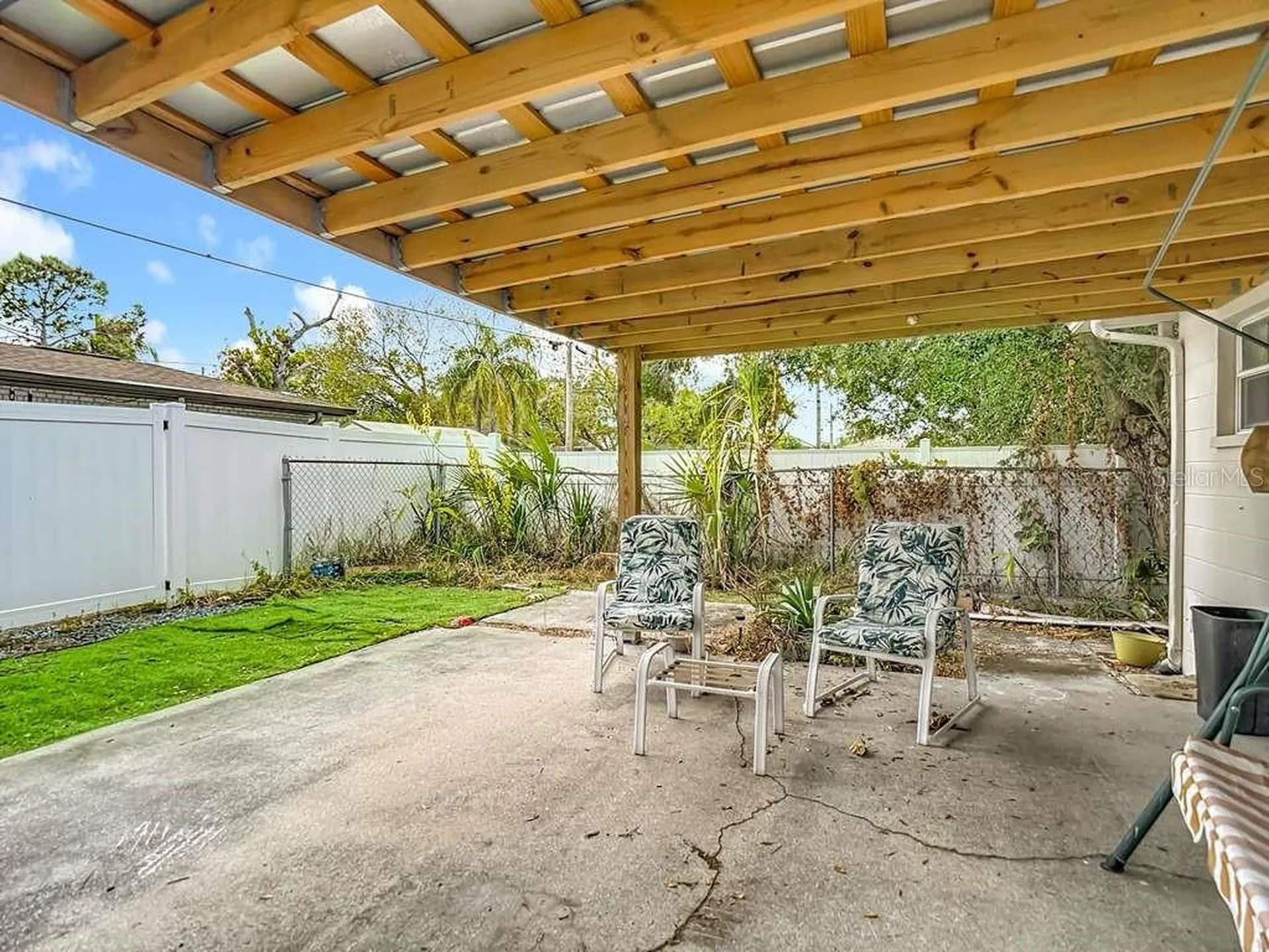 2520 W Saint John Street Tampa FL 33607