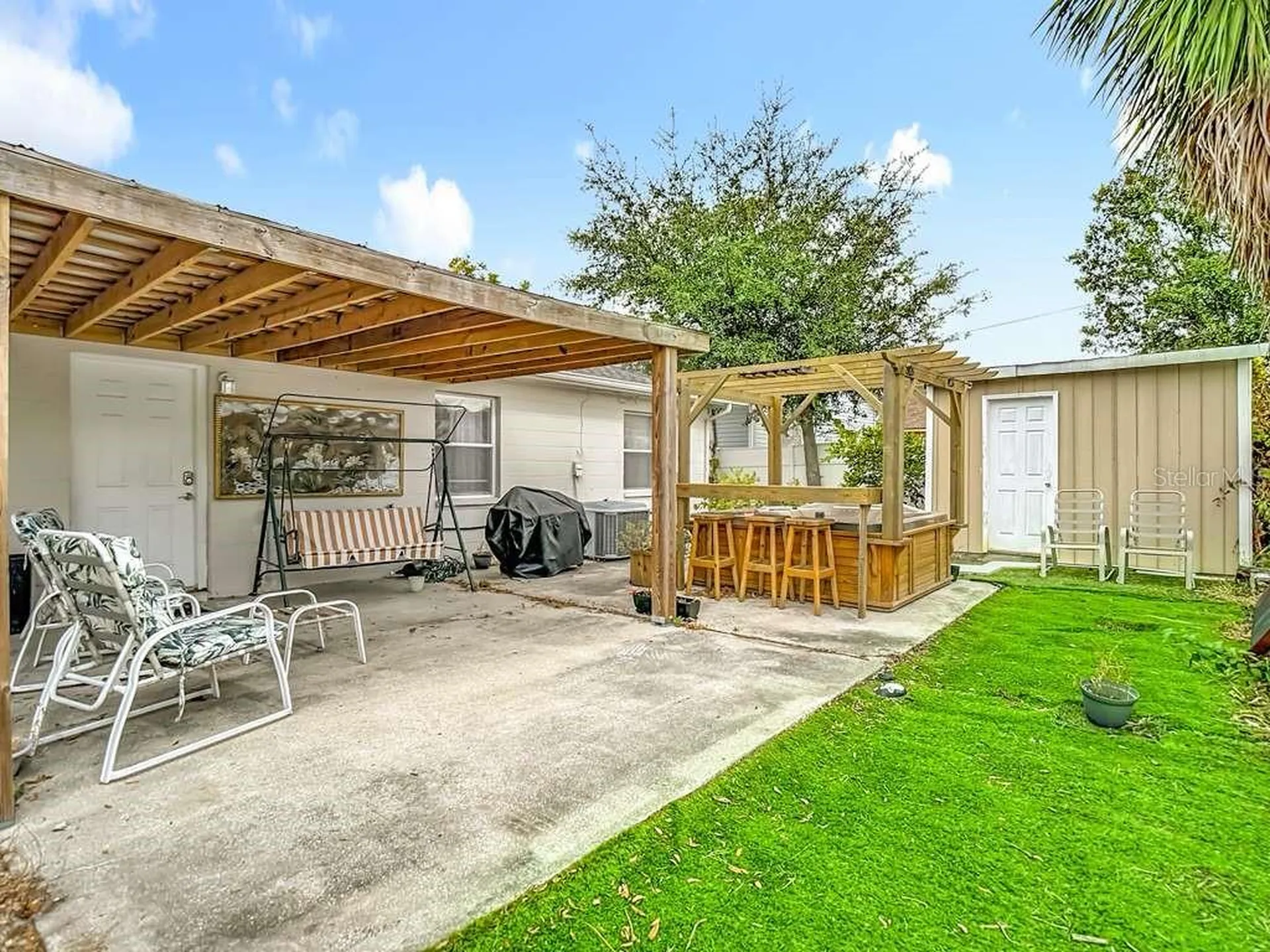 2520 W Saint John Street Tampa FL 33607