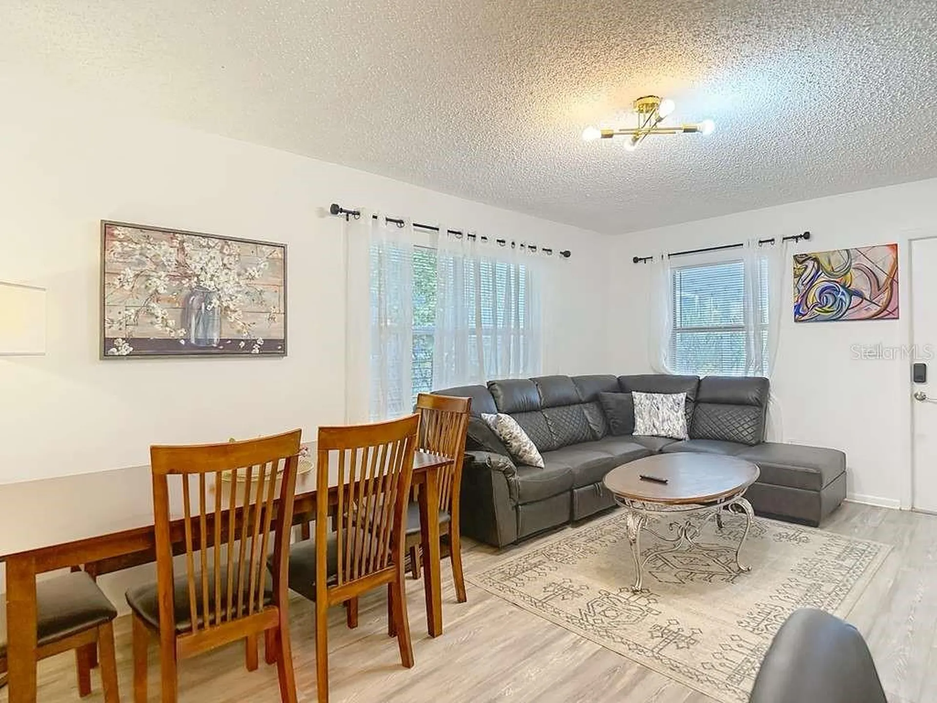 2520 W Saint John Street Tampa FL 33607