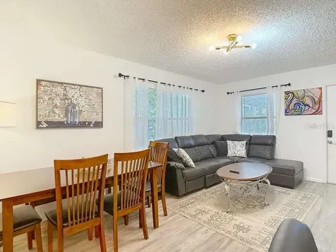 2520 W Saint John Street Tampa FL 33607