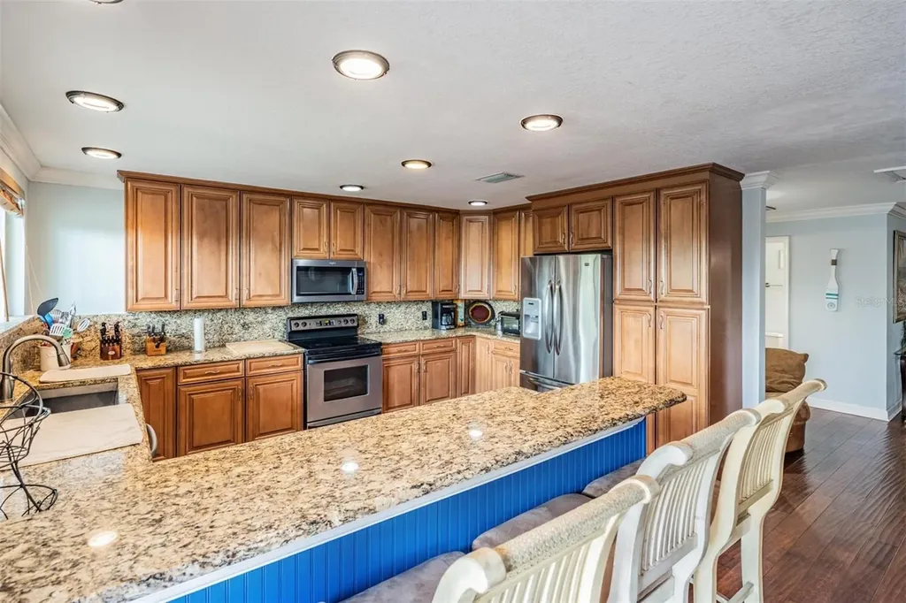 815 NW 2nd Avenue Ruskin FL 33570