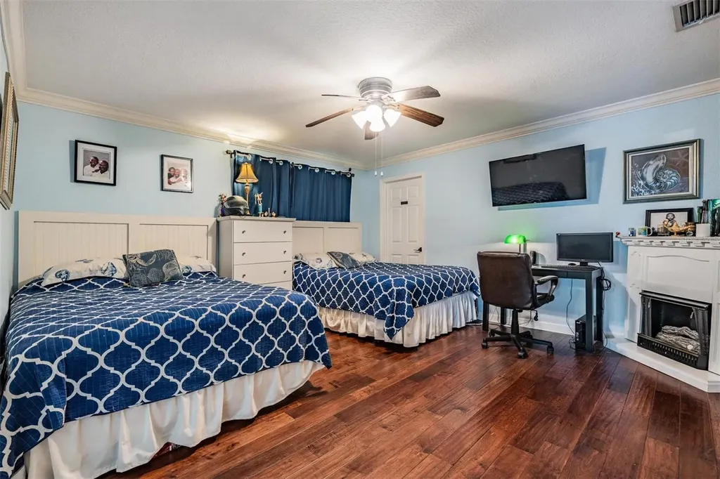 815 NW 2nd Avenue Ruskin FL 33570