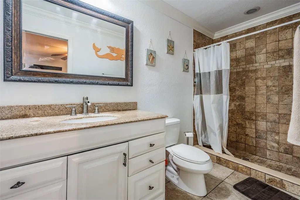815 NW 2nd Avenue Ruskin FL 33570
