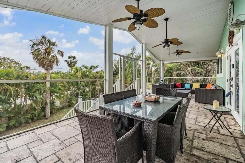815 NW 2nd Avenue Ruskin FL 33570
