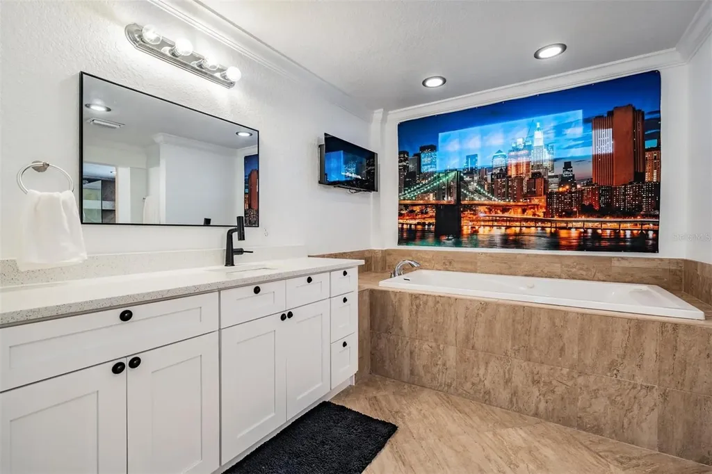 815 NW 2nd Avenue Ruskin FL 33570