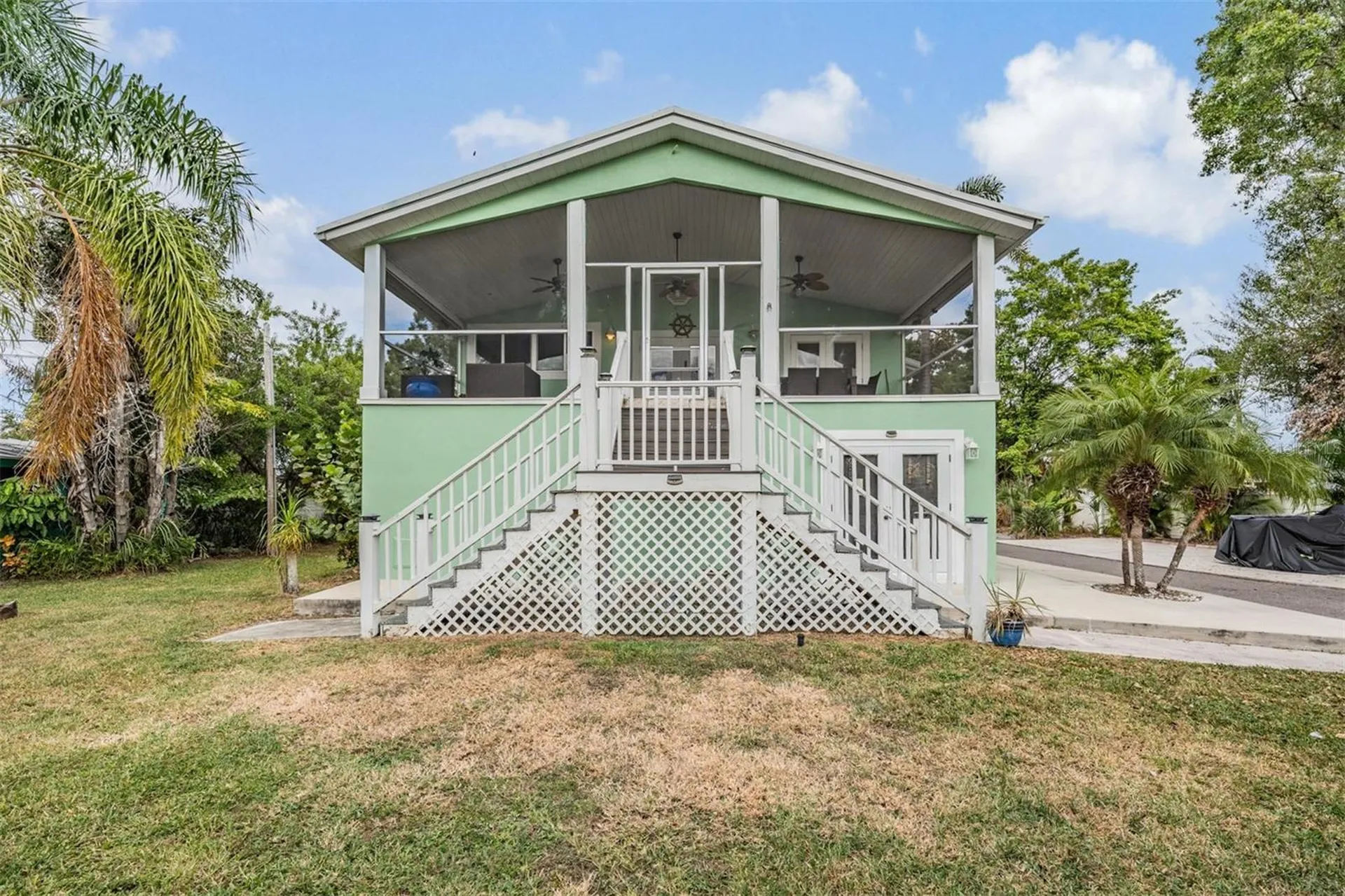 815 NW 2nd Avenue Ruskin FL 33570