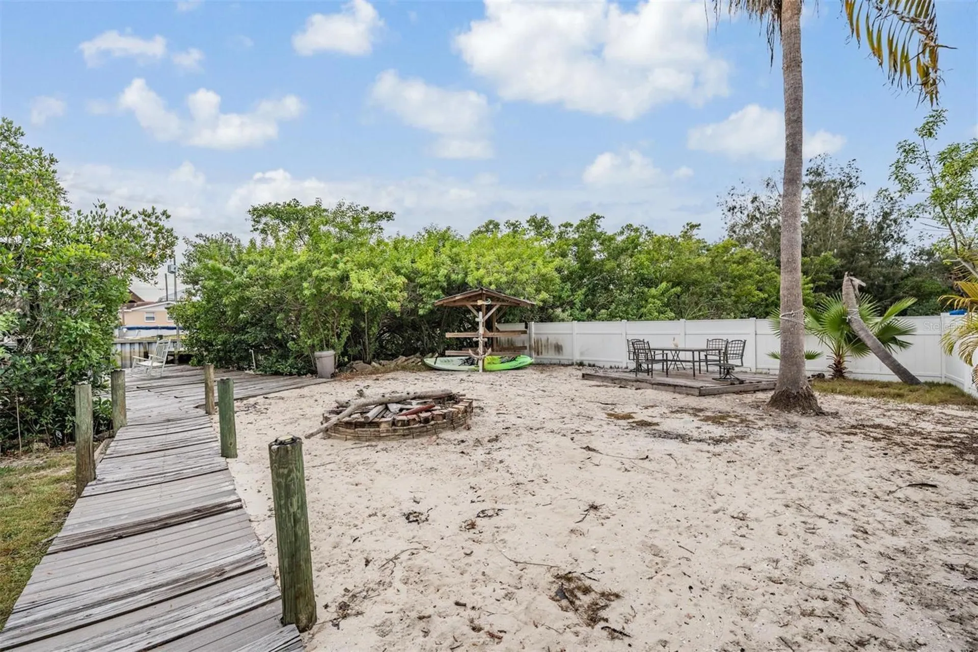 815 NW 2nd Avenue Ruskin FL 33570