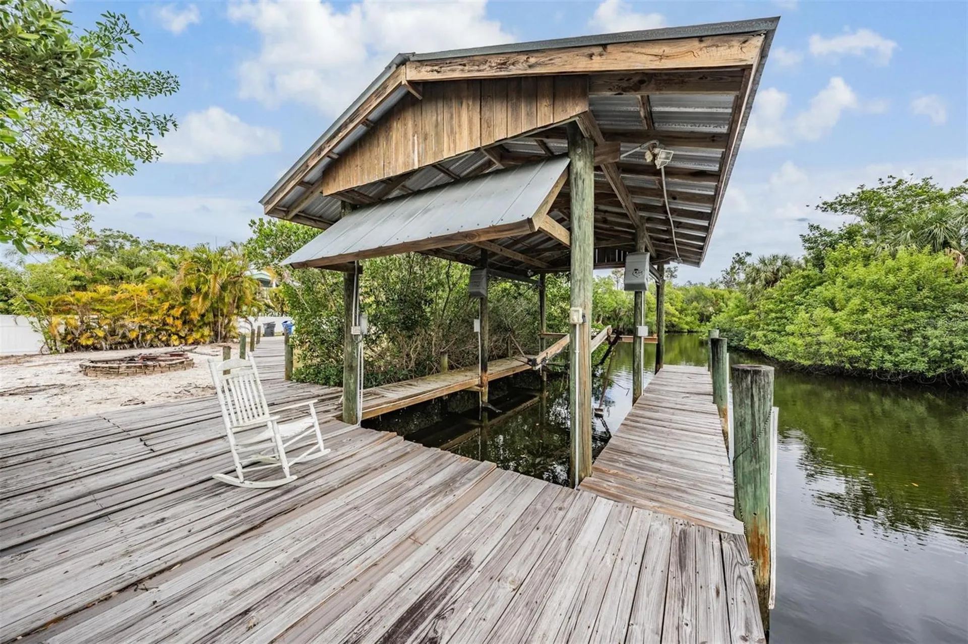 815 NW 2nd Avenue Ruskin FL 33570
