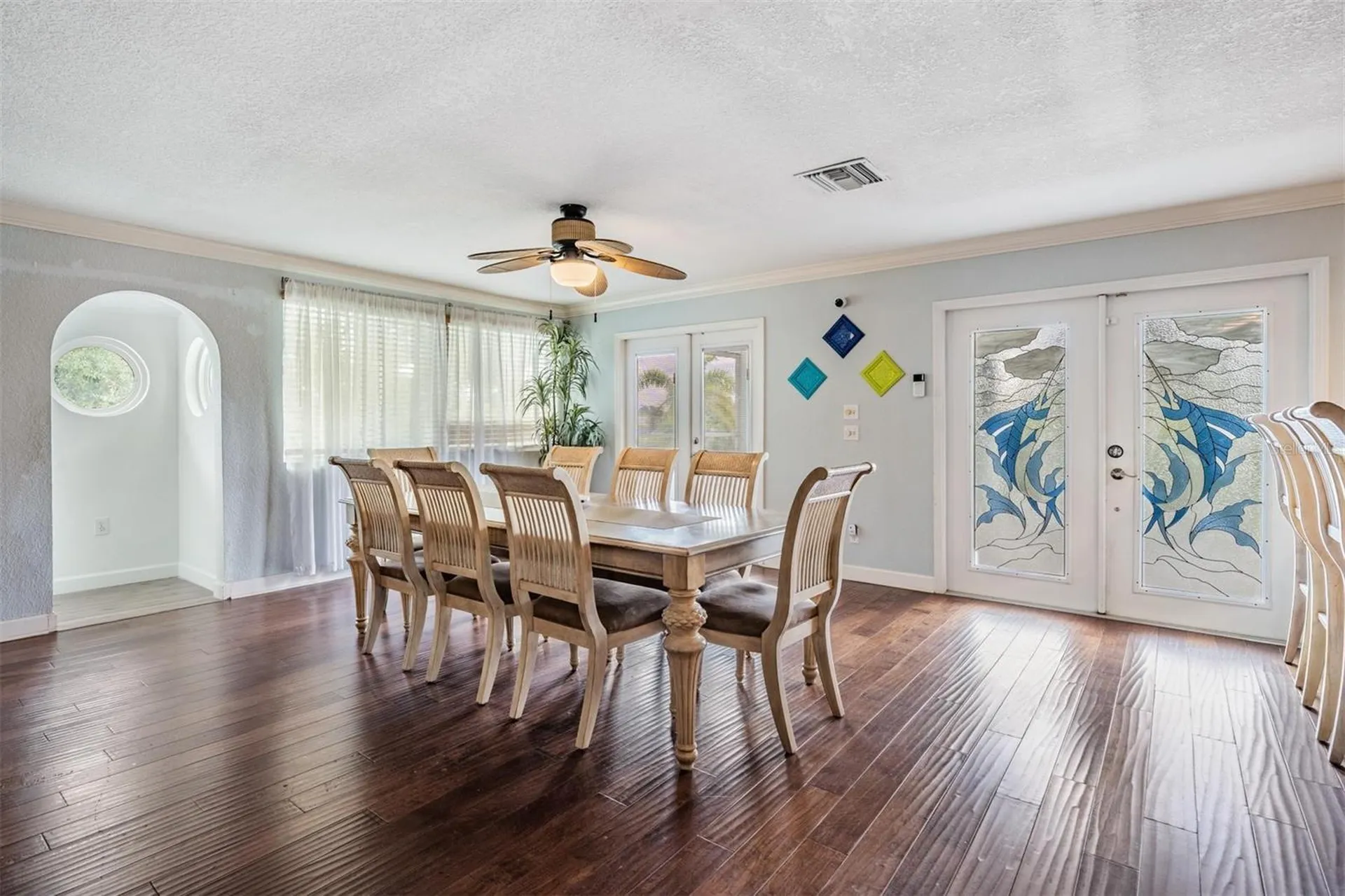 815 NW 2nd Avenue Ruskin FL 33570