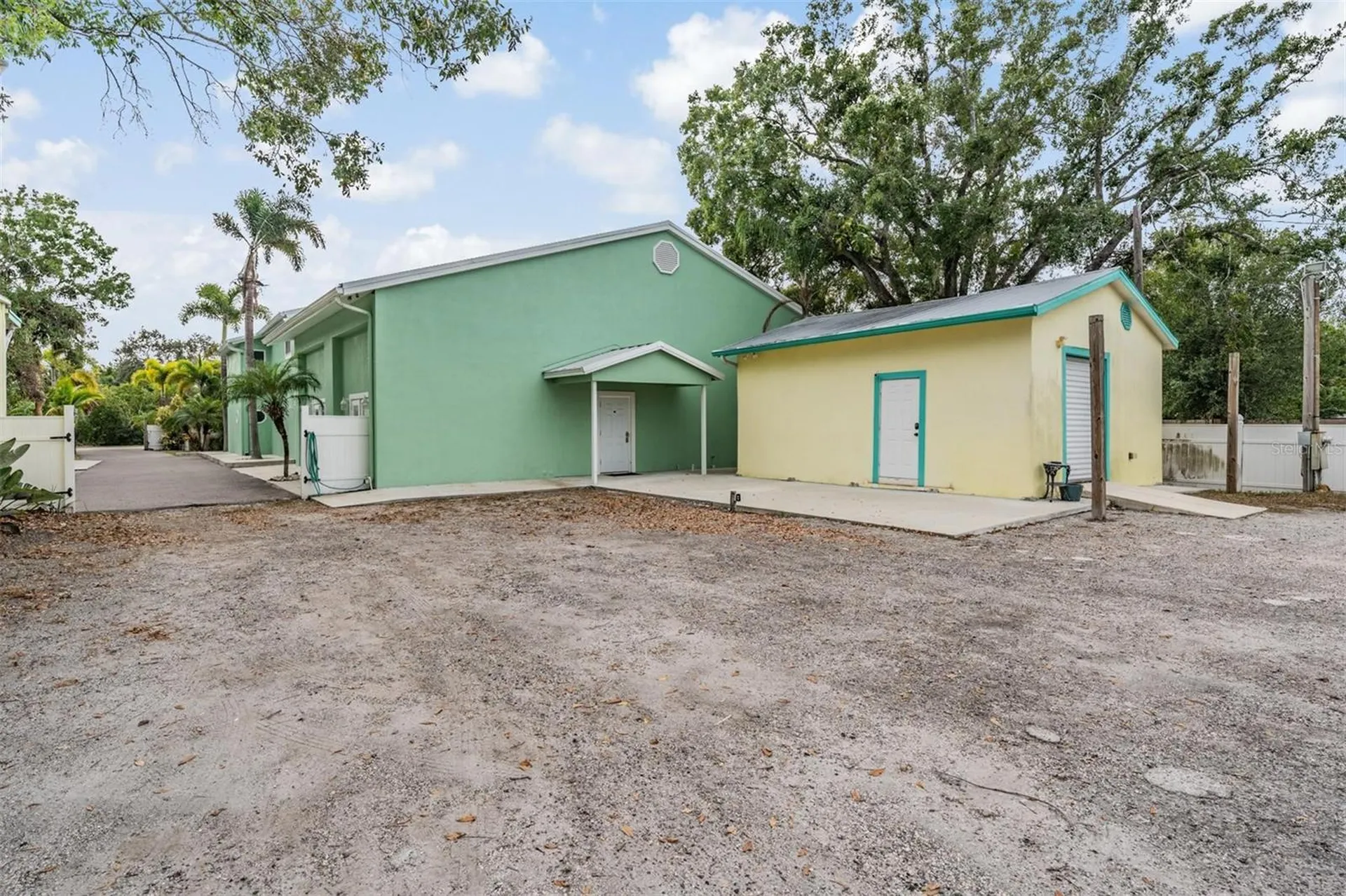 815 NW 2nd Avenue Ruskin FL 33570