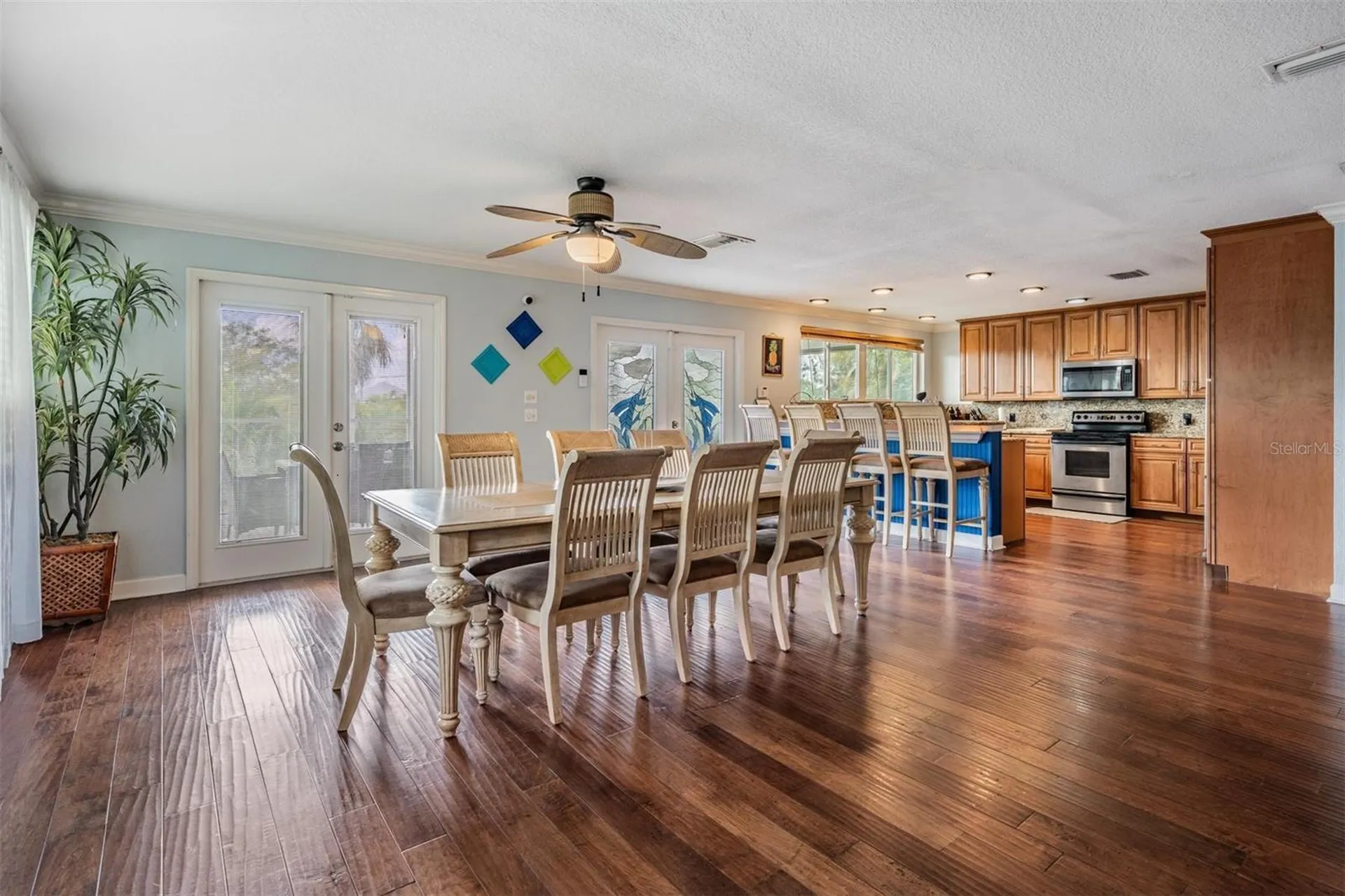 815 NW 2nd Avenue Ruskin FL 33570