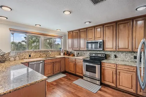 815 NW 2nd Avenue Ruskin FL 33570