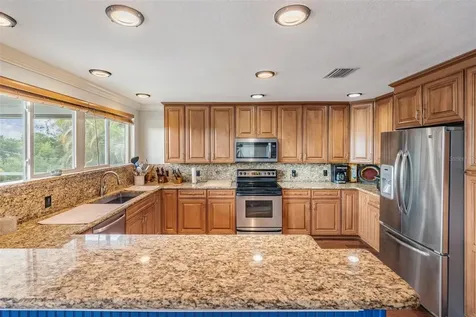 815 NW 2nd Avenue Ruskin FL 33570