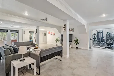 815 NW 2nd Avenue Ruskin FL 33570