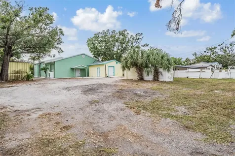 815 NW 2nd Avenue Ruskin FL 33570