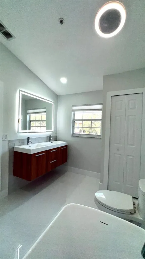 1242 N Fairway Drive Apopka FL 32712