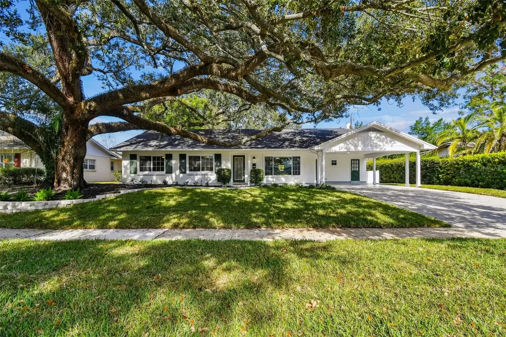 3311 Lacewood Road Tampa FL 33618
