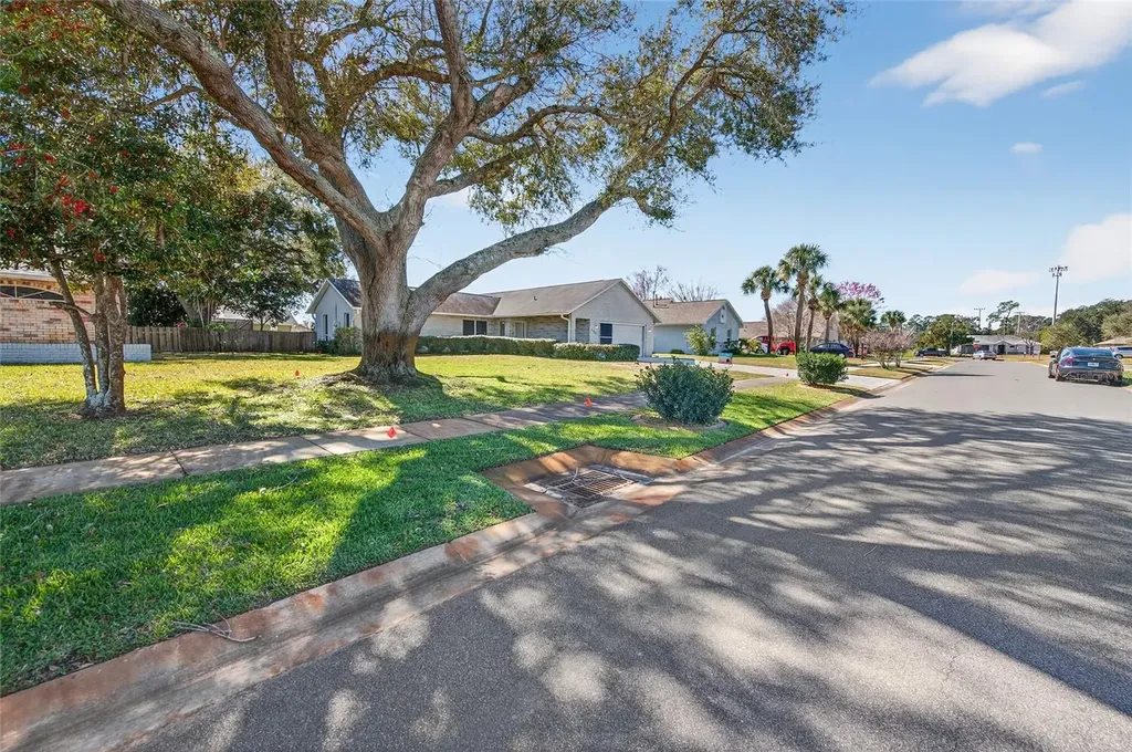 236 Meadow Lake Drive Edgewater FL 32141