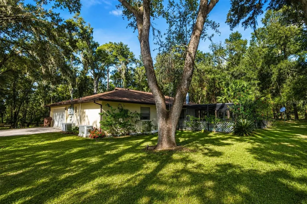 37600 Rolling Acres Road Lady Lake FL 32159