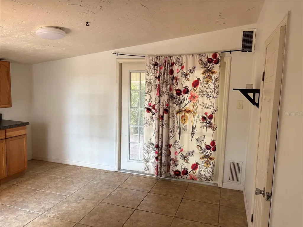6129 Freemont Street North Port FL 34287