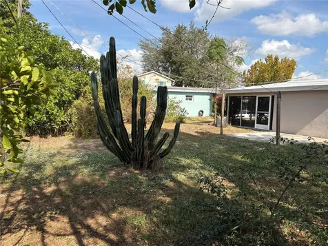 6129 Freemont Street North Port FL 34287