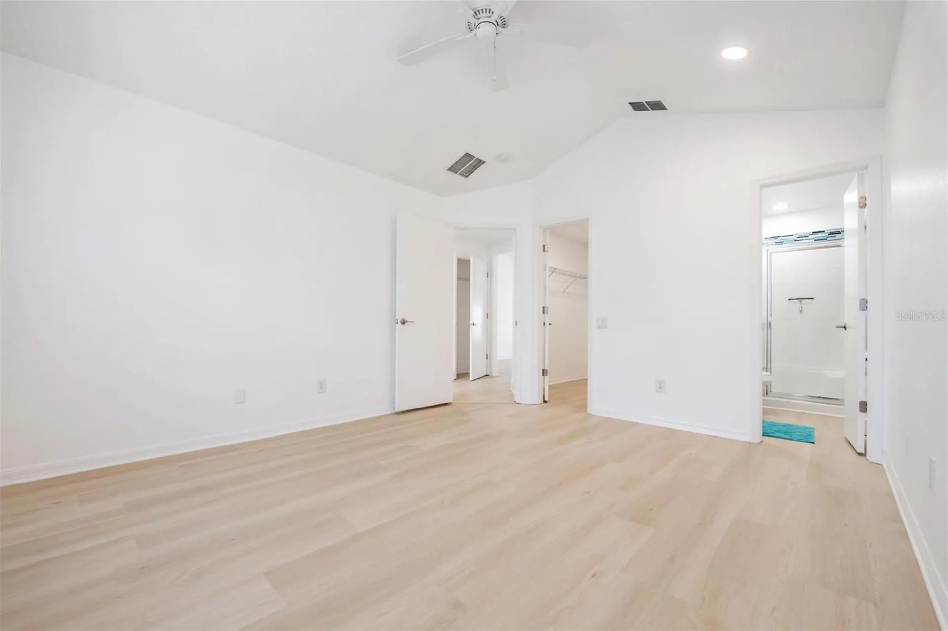 4208 Pine Isle Drive Lutz FL 33558