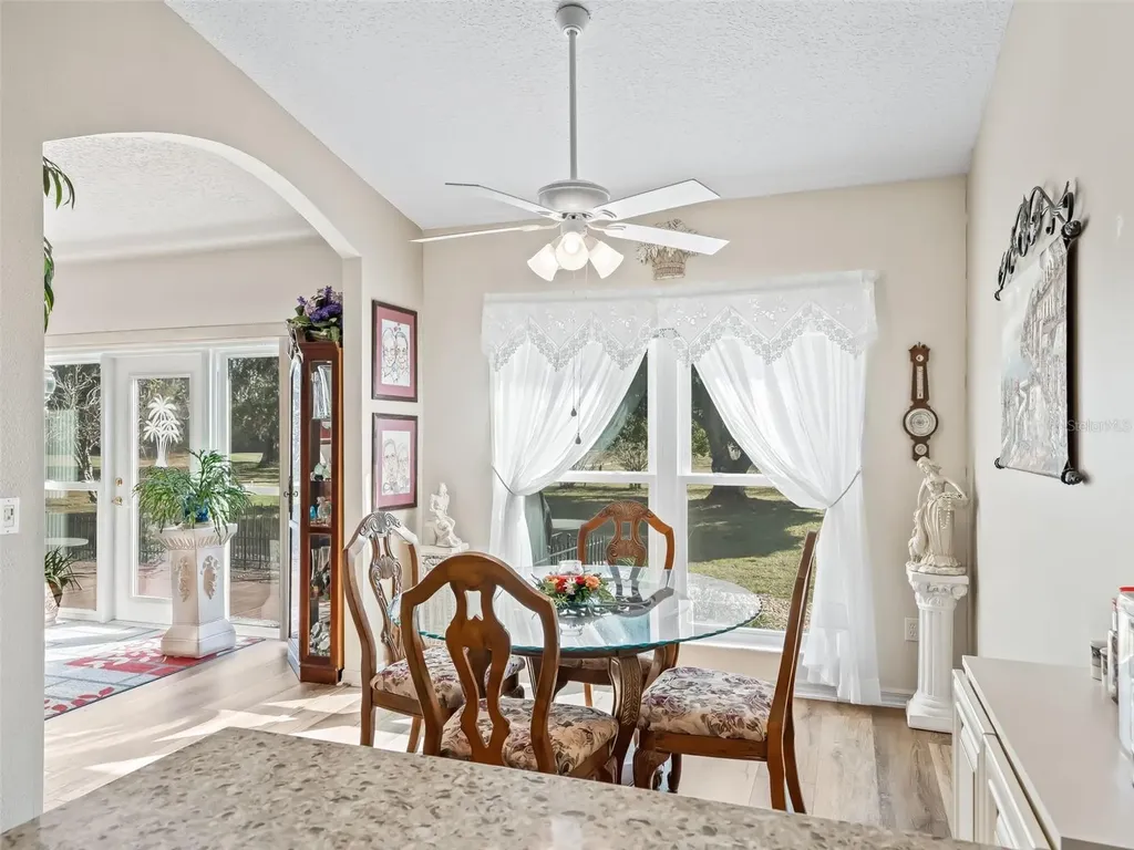 1409 Meadow View Way Lady Lake FL 32159