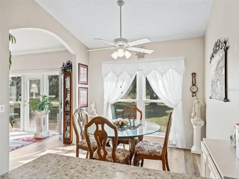 1409 Meadow View Way Lady Lake FL 32159