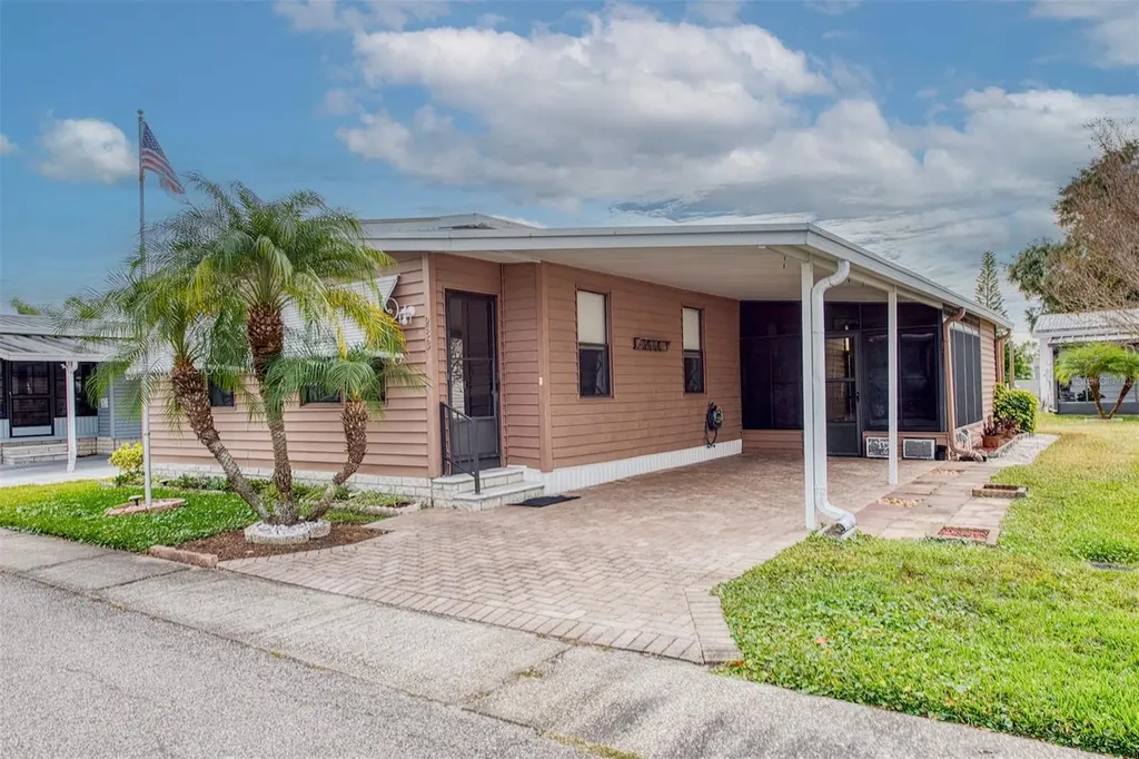 283 Pelican Drive N Oldsmar FL 34677