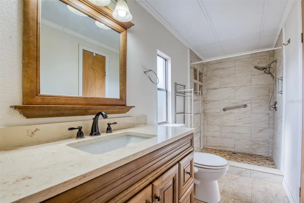 283 Pelican Drive N Oldsmar FL 34677