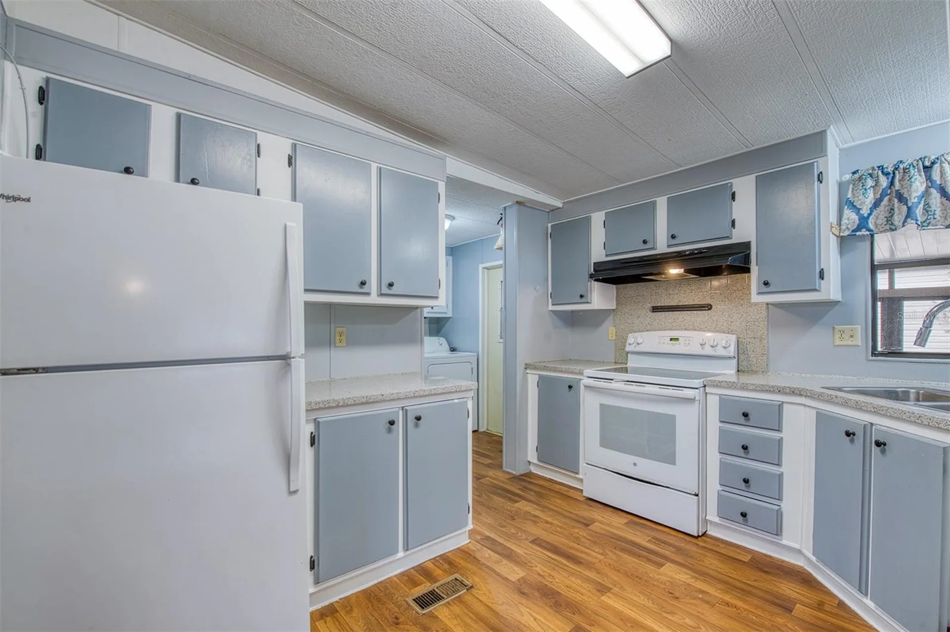 283 Pelican Drive N Oldsmar FL 34677
