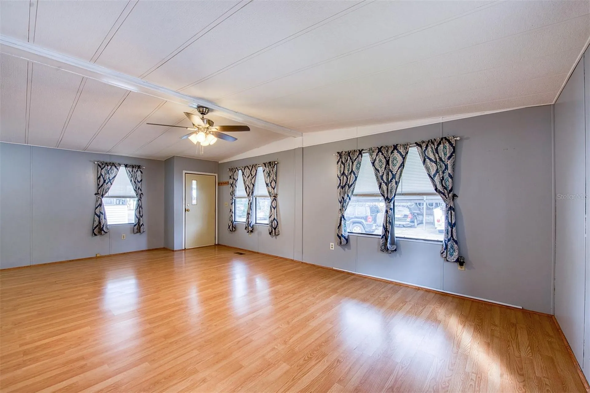 283 Pelican Drive N Oldsmar FL 34677