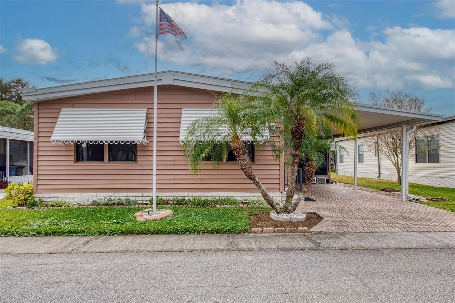 283 Pelican Drive N Oldsmar FL 34677