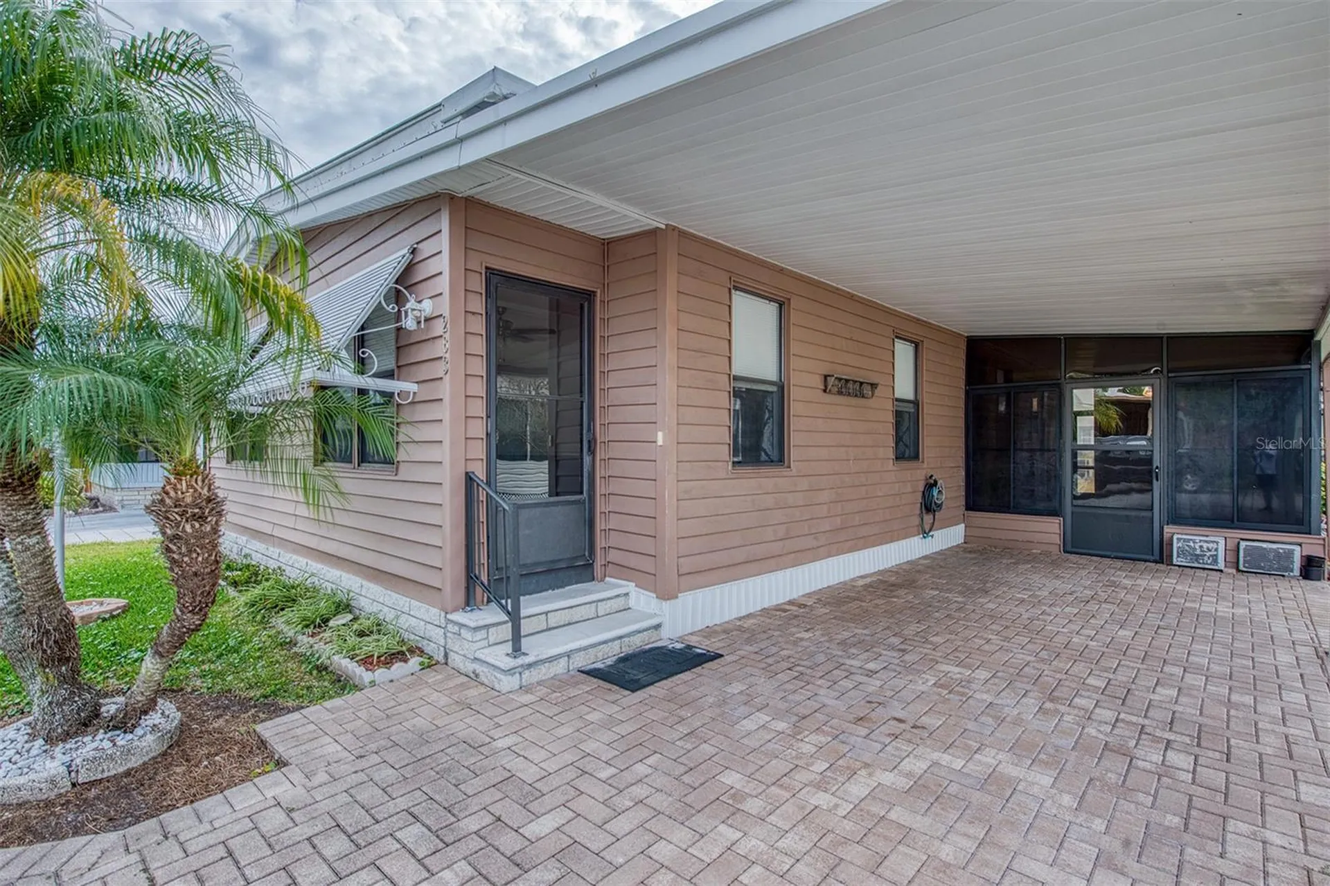 283 Pelican Drive N Oldsmar FL 34677