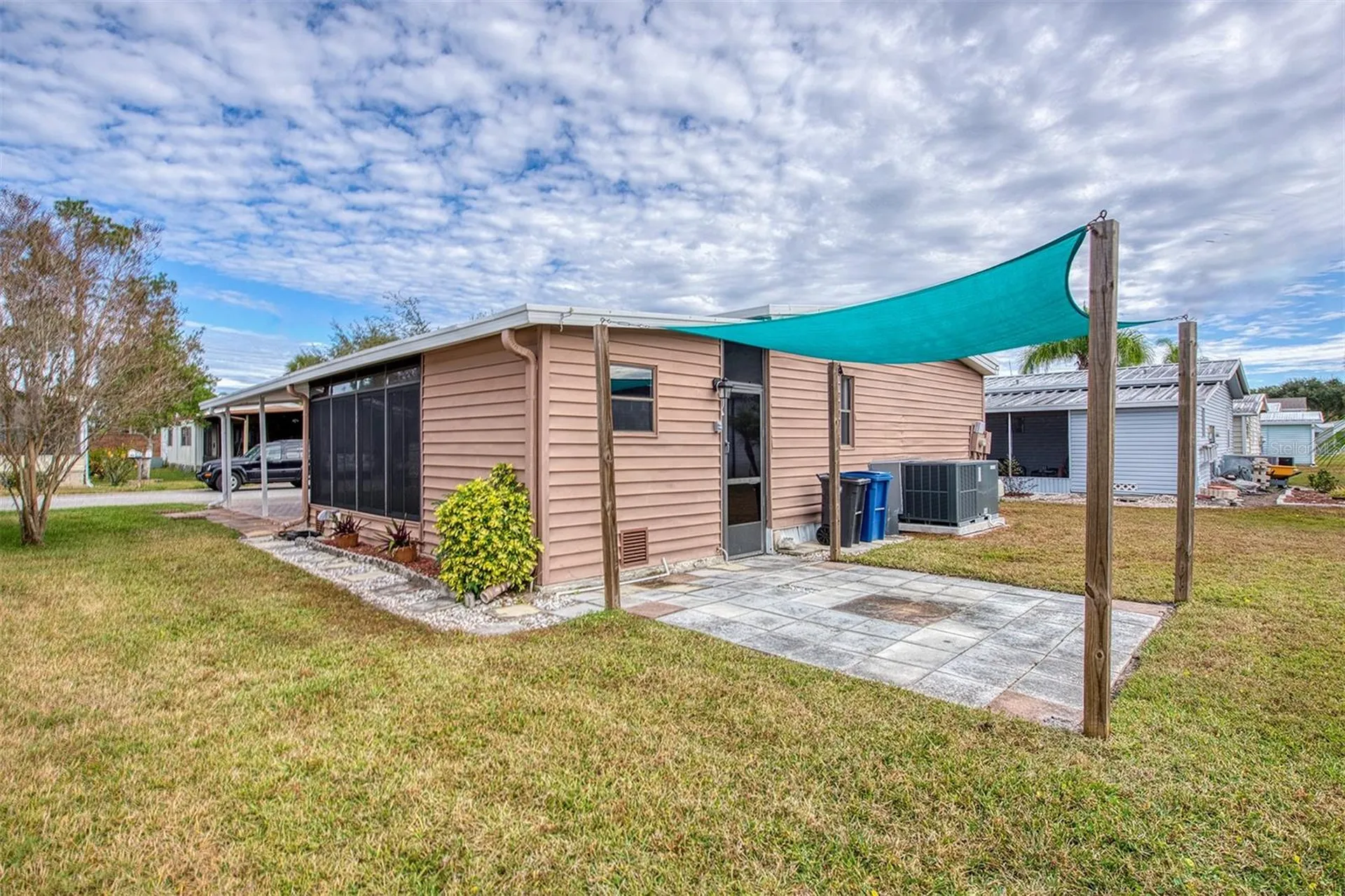 283 Pelican Drive N Oldsmar FL 34677