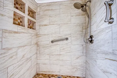 283 Pelican Drive N Oldsmar FL 34677