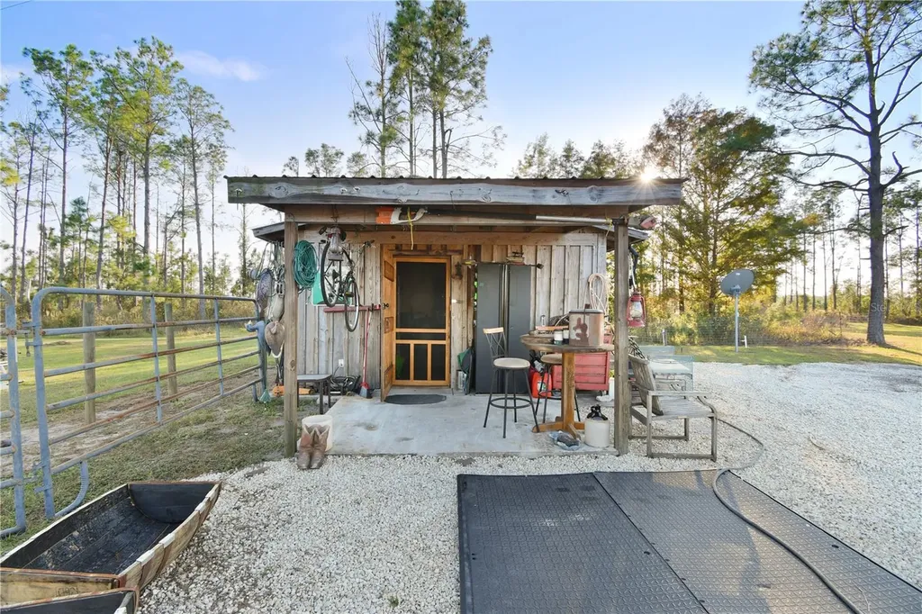 10989 NW Lily County Line Road Ona FL 33865