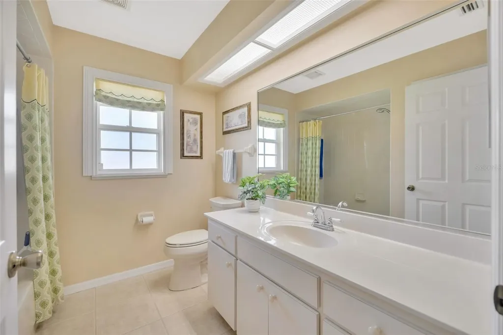 37157 Foxrun Place Zephyrhills FL 33542