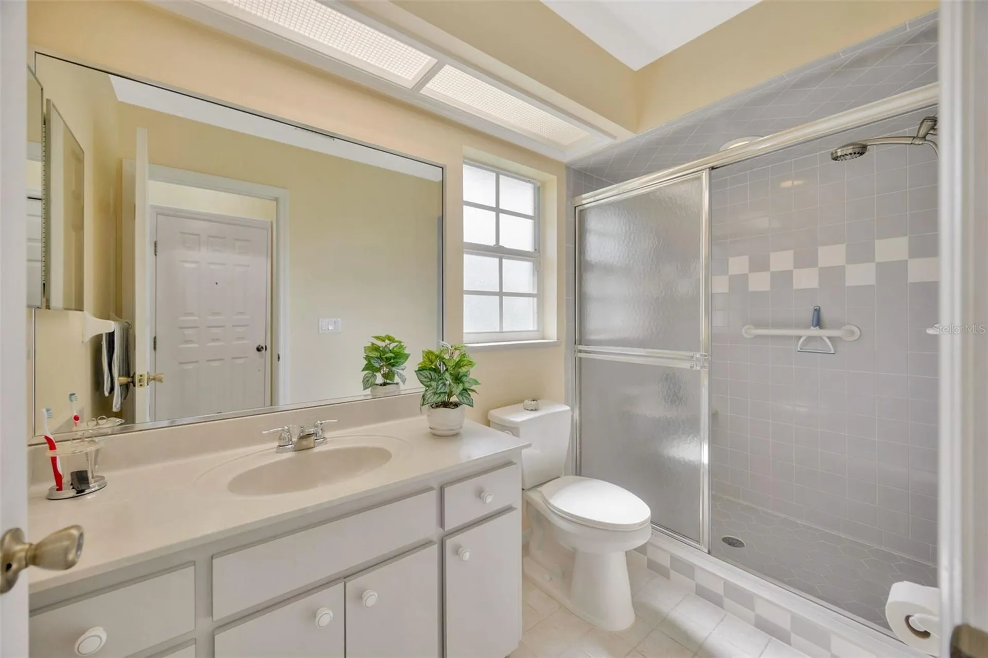 37157 Foxrun Place Zephyrhills FL 33542
