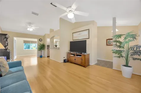 37157 Foxrun Place Zephyrhills FL 33542