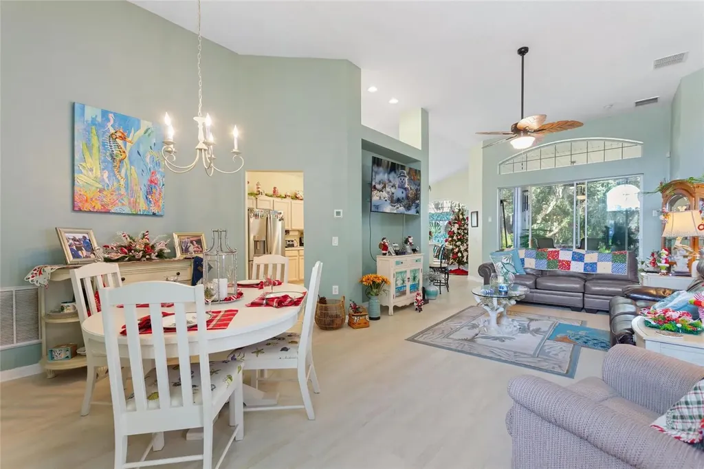 642 Vista Oaks Way Davenport FL 33837