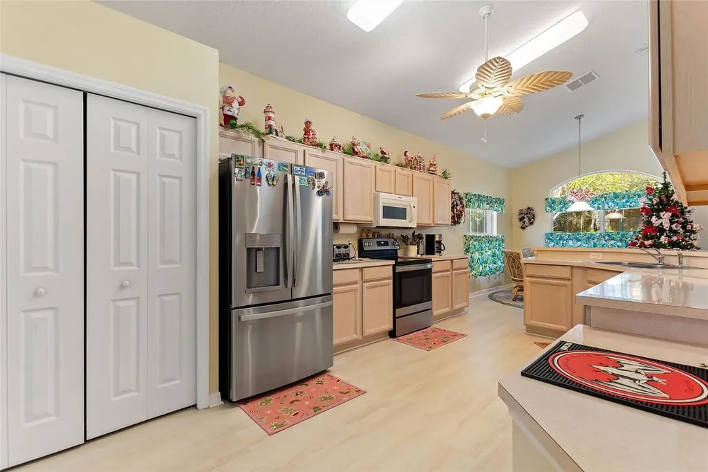642 Vista Oaks Way Davenport FL 33837