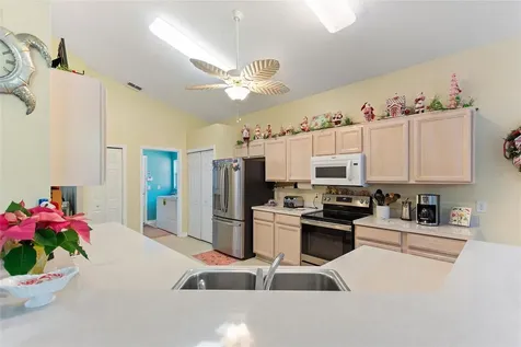 642 Vista Oaks Way Davenport FL 33837