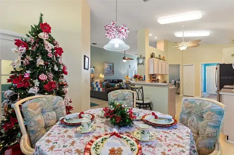 642 Vista Oaks Way Davenport FL 33837