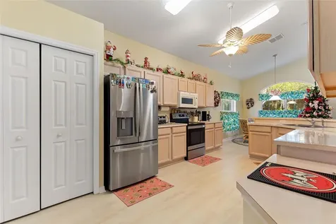 642 Vista Oaks Way Davenport FL 33837