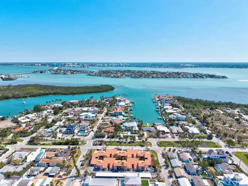 800 S Blvd Of The Presidents Sarasota FL 34236