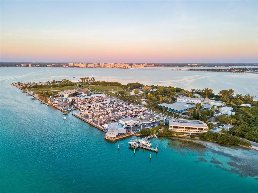 800 S Blvd Of The Presidents Sarasota FL 34236
